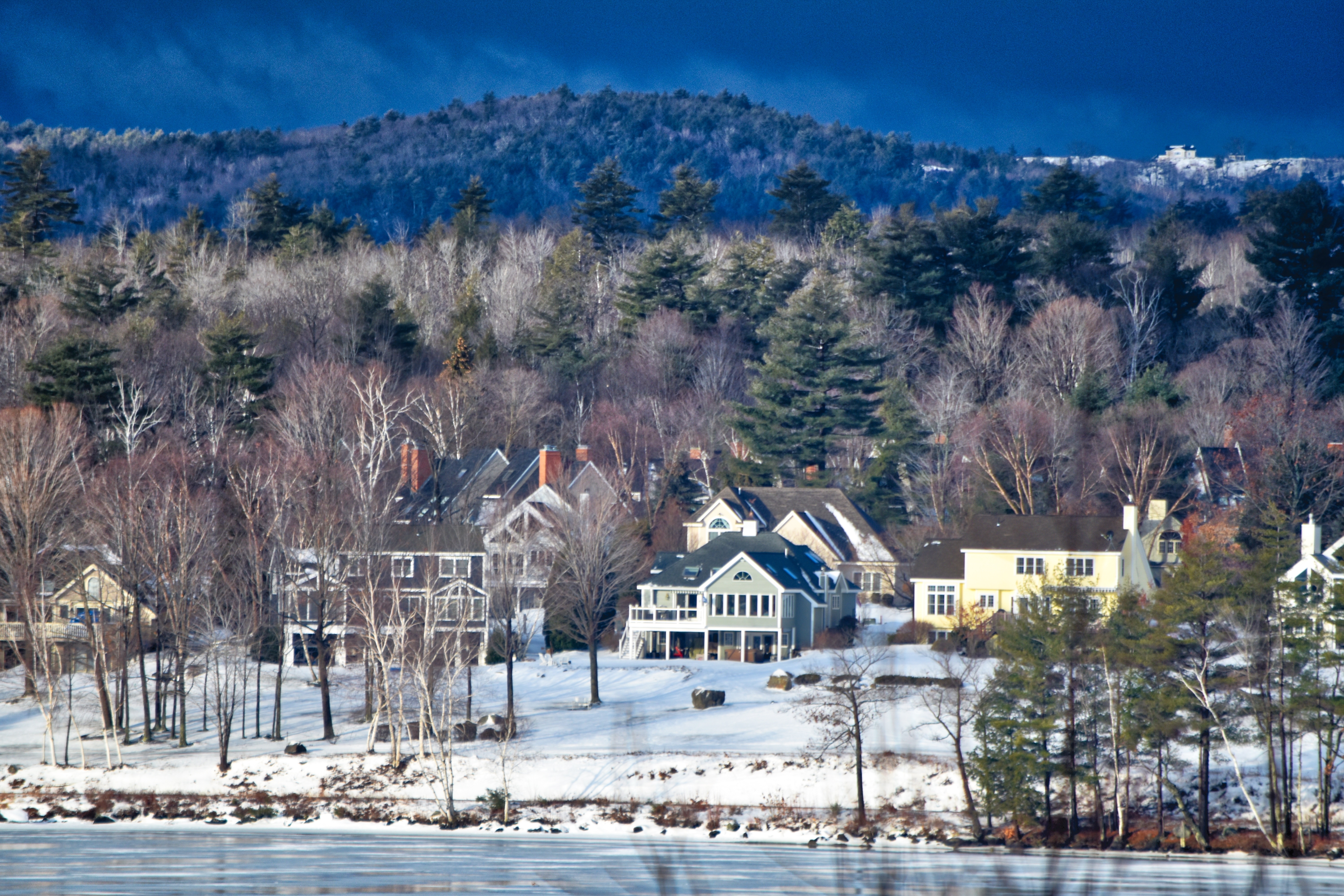New Hampshire Lakeside Community in Snow, Sunpower Solar Dealer